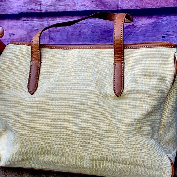 NWOT Tommy Hilfiger purse - Picture 4 of 7